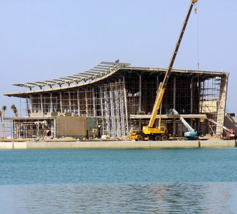 Construction of a KAUST building beside the ocean
